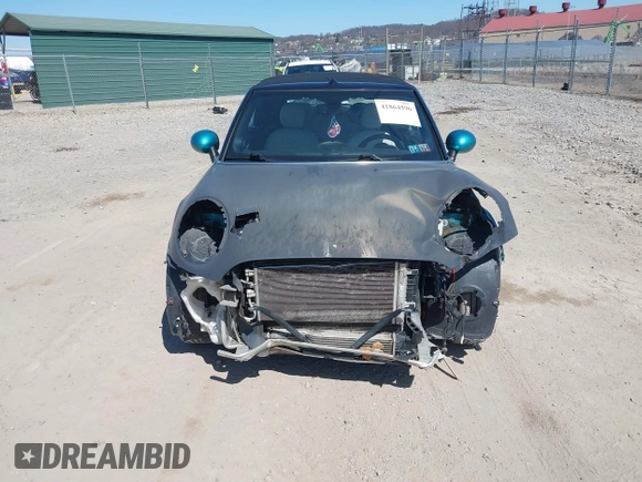 2016 MINI Convertible z VIN WMWWG5C53G3C18842, wystawiony jako IAAI lot #41864596 z przebiegiem 91 253 mil mil oraz . Historia ofert i sprzedaży dostępna na DreamBid. Obrazek 12.