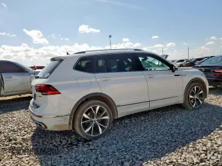 2023 Volkswagen Tiguan SEL R-Line z VIN 3VV4B7AX2PM047944, wystawiony jako Copart lot #62499075 z przebiegiem 45 589 mil mil oraz Czysty tytuł • Clean title. Historia ofert i sprzedaży dostępna na DreamBid. Obrazek 3.