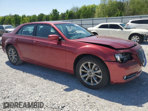 2014 Chrysler 300 S with VIN 2C3CCAGG1EH273551, listed as a Copart auction lot 52406725 with 160,213 mi miles and Clean title. Bid and sale history available at DreamBid. Image 4.