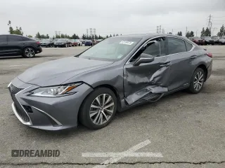 2019 Lexus ES 300h z VIN JTHB21B11K2034422, wystawiony jako Copart lot #53155075 z przebiegiem 147 768 mil mil oraz Szkoda całkowita • Salvage title. Historia ofert i sprzedaży dostępna na DreamBid. Obrazek 1.