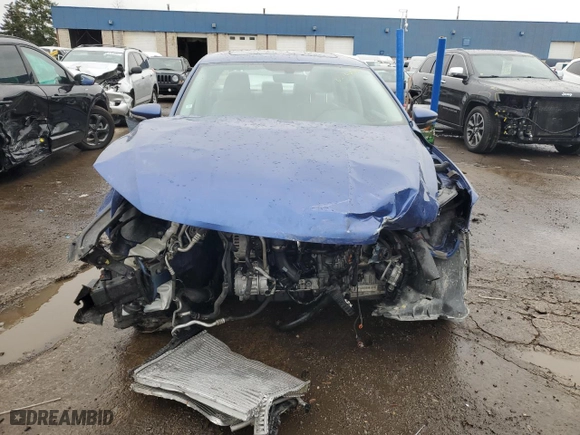 2016 Volkswagen Passat 1.8T SEL with VIN 1VWCT7A35GC068080, listed as a Copart auction lot 82025654 with 98,248 mi miles and Clean Title. Bid and sale history available at carsss.com. Image 5.