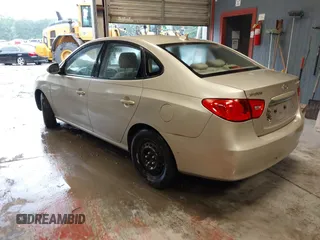 2010 Hyundai Elantra GLS z VIN KMHDU4AD4AU194570, wystawiony jako IAAI lot #42263642 z przebiegiem 123 899 mil mil oraz . Historia ofert i sprzedaży dostępna na DreamBid. Obrazek 3.