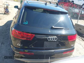 2017 Audi Q7 Premium Plus with VIN WA1LAAF71HD014251, listed as a IAAI auction lot 41859906 with 128,789 mi miles. Bid and sale history available at carsss.com. Image 16.