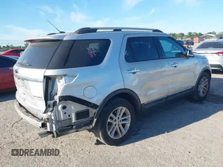 2013 Ford Explorer XLT with VIN 1FM5K7D82DGC68095, listed as a IAAI auction lot 41825424 with 117,650 mi miles and . Bid and sale history available at DreamBid. Image 4.