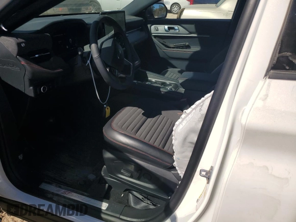 2025 Ford Explorer ST-Line with VIN 1FMUK7KH9SGA88477, listed as a Copart auction lot 49815455 with 3,822 mi miles and Salvage title. Bid and sale history available at DreamBid. Image 7.