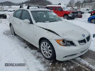 2006 BMW 3 Series 330xi with VIN WBAVD33556KL52150, listed as a IAAI auction lot 41307691 with 168,546 mi miles. Bid and sale history available at carsss.com. Image 1.