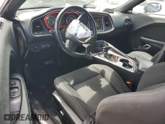 2016 Dodge Challenger SXT z VIN 2C3CDZAG8GH148604, wystawiony jako Copart lot #56433775 z przebiegiem 111 531 mil mil oraz Szkoda całkowita • Salvage title. Historia ofert i sprzedaży dostępna na DreamBid. Obrazek 8.
