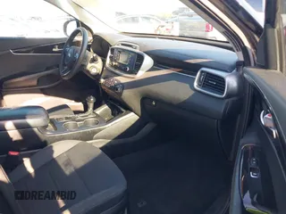 2016 Kia Sorento LX with VIN 5XYPG4A36GG170121, listed as a IAAI auction lot 41941691 with 240,609 mi miles and . Bid and sale history available at carsss.com. Image 5.
