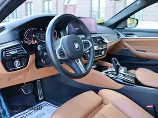 2022 BMW 5 Series 530i xDrive with VIN WBA13BJ01NWX536XX, listed as a Copart auction lot 55261825 with 16,417 mi miles and Clean Title. Bid and sale history available at carsss.com. Image 5.