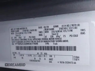 2022 Ford Transit Cargo z VIN 1FTBR2CG0NKA17606, wystawiony jako IAAI lot #41061434 z przebiegiem 64 062 mil mil oraz . Historia ofert i sprzedaży dostępna na DreamBid. Obrazek 9.