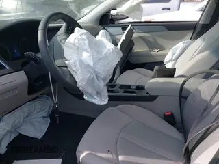 2016 Hyundai Sonata SE z VIN 5NPE24AF5GH404774, wystawiony jako IAAI lot #41354298 z przebiegiem 38 380 mil mil oraz . Historia ofert i sprzedaży dostępna na DreamBid. Obrazek 5.