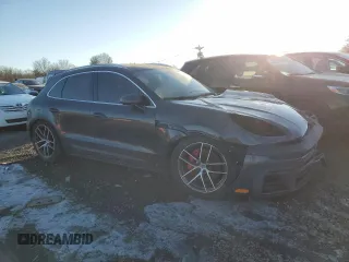 2022 Porsche Macan S z VIN WP1AG2A57NLB20467, wystawiony jako Copart lot #42649085 z przebiegiem Nie podano mil oraz Czysty tytuł • Clean title. Historia ofert i sprzedaży dostępna na DreamBid. Obrazek 4.