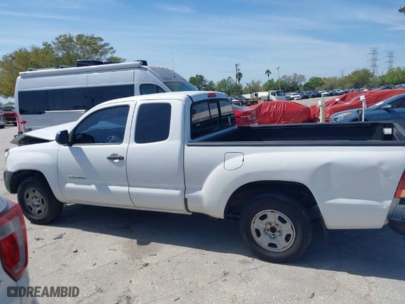 2015 Toyota Tacoma with VIN 5TFTX4CN3FX053623, listed as a IAAI auction lot 41811525 with 118,649 mi miles. Bid and sale history available at carsss.com. Image 14.