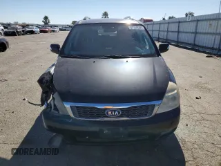 2012 Kia Sedona LX with VIN KNDMG4C79C6476519, listed as a Copart auction lot 67758564 with 173,308 mi miles and Salvage Title. Bid and sale history available at carsss.com. Image 5.
