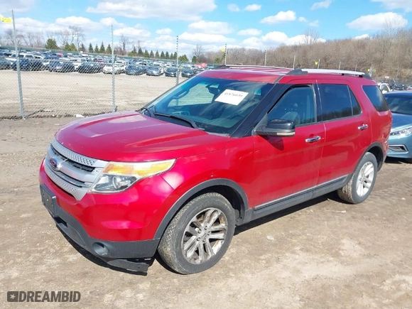 2012 Ford Explorer XLT with VIN 1FMHK8D80CGA39707, listed as a IAAI auction lot 41876039 with 204,789 mi miles. Bid and sale history available at carsss.com. Image 2.