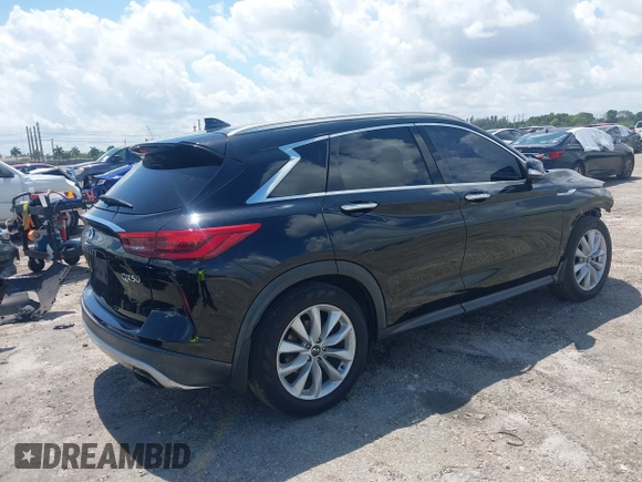 2019 Infiniti QX50 LUXE with VIN 3PCAJ5M16KF119709, listed as a IAAI auction lot 41922353 with 96,262 mi miles. Bid and sale history available at carsss.com. Image 4.