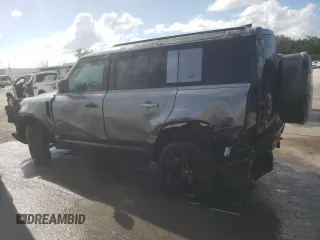 2023 Land Rover Defender X with VIN SALEXEEU6P2136280, listed as a Copart auction lot 77014604 with 27,736 mi miles and Salvage title. Bid and sale history available at DreamBid. Image 2.