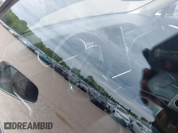 2013 Tesla Model S с VIN 5YJSA1CN1DFP08848, выставлен на аукционе IAAI как лот 42300243 с пробегом Не указан миль и . История ставок и продаж доступна на DreamBid. Изображение 16.