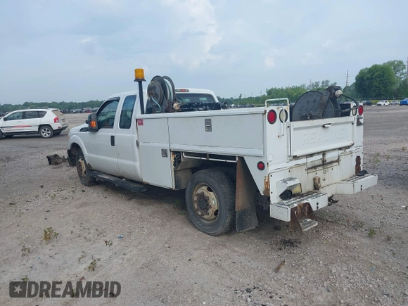 2011 Ford F-350 XL with VIN 1FD7X3A62BEC97501, listed as a IAAI auction lot 42223063 with 171,111 mi miles and . Bid and sale history available at DreamBid. Image 3.