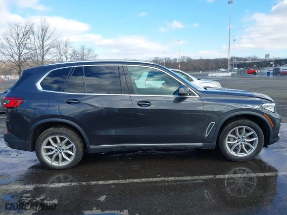 2019 BMW X5 xDrive40i with VIN 5UXCR6C55KLL51239, listed as a IAAI auction lot 41519315 with 49,943 mi miles. Bid and sale history available at carsss.com. Image 13.