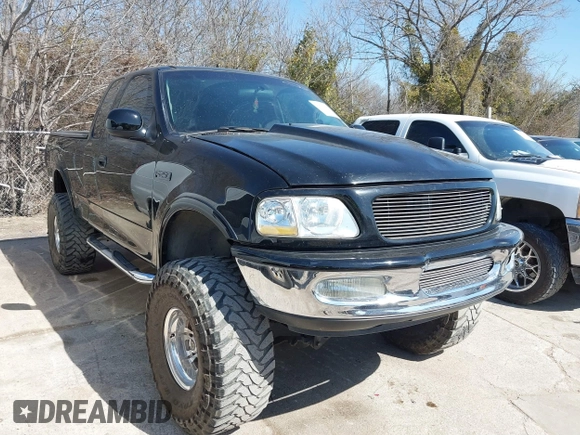 1998 Ford F-250 z VIN 1FTPX28L7WNA79621, wystawiony jako IAAI lot #41783554 z przebiegiem 254 342 mil mil oraz . Historia ofert i sprzedaży dostępna na DreamBid. Obrazek 1.