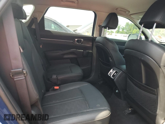 2025 Kia Sorento EX z VIN 5XYRH4JF1SG315168, wystawiony jako Copart lot #59580735 z przebiegiem Nie podano mil oraz Szkoda całkowita • Salvage title. Historia ofert i sprzedaży dostępna na DreamBid. Obrazek 11.