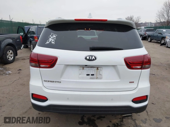 2019 Kia Sorento LX with VIN 5XYPGDA30KG548829, listed as a IAAI auction lot 41560273 with 72,923 mi miles. Bid and sale history available at carsss.com. Image 17.