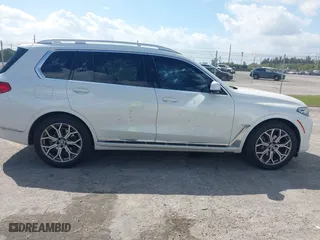 2021 BMW X7 xDrive40i with VIN 5UXCW2C03M9F63758, listed as a IAAI auction lot 41708939 with 57,872 mi miles. Bid and sale history available at carsss.com. Image 13.