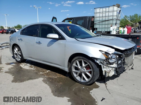 2011 Nissan Maxima S z VIN 1N4AA5AP8BC867065, wystawiony jako Copart lot #56798125 z przebiegiem 118 074 mil mil oraz Szkoda całkowita • Salvage title. Historia ofert i sprzedaży dostępna na DreamBid. Obrazek 4.
