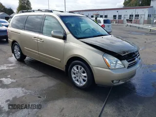 2007 Kia Sedona LX with VIN KNDMB233676171551, listed as a IAAI auction lot 40801032 with 142,581 mi miles. Bid and sale history available at carsss.com. Image 1.