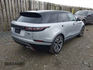 2018 Land Rover Range Rover Velar R-Dynamic HSE z VIN SALYM2RV0JA742422, wystawiony jako IAAI lot #42168647 z przebiegiem 65 298 mil mil oraz . Historia ofert i sprzedaży dostępna na DreamBid. Obrazek 4.
