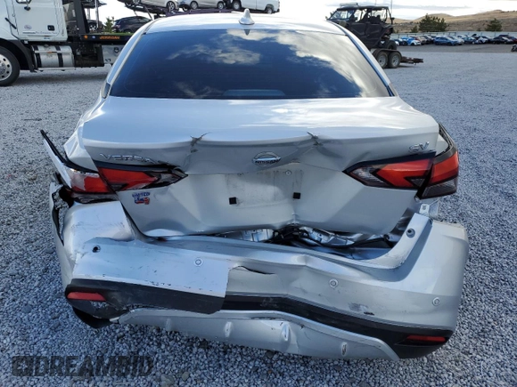 2021 Nissan Versa SV z VIN 3N1CN8EV3ML921934, wystawiony jako Copart lot #81993844 z przebiegiem 31 207 mil mil oraz Szkoda całkowita • Salvage title. Historia ofert i sprzedaży dostępna na DreamBid. Obrazek 6.