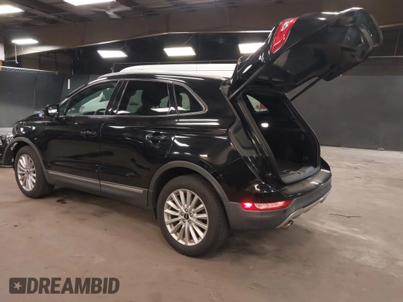 2019 Lincoln MKC Standard with VIN 5LMCJ1D95KUL17768, listed as a IAAI auction lot 42171032 with 24,578 mi miles. Bid and sale history available at carsss.com. Image 3.