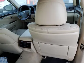 2013 Lexus LS 460 L с VIN JTHGL5EF0D5047651, выставлен на аукционе Copart как лот 74541134 с пробегом Не указан миль и На запчасти • Non repairable. История ставок и продаж доступна на DreamBid. Изображение 8.