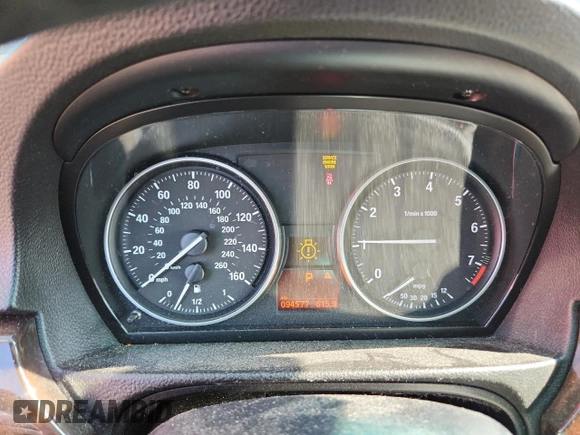 2011 BMW 3 Series 328i xDrive z VIN WBAPK5C58BA658768, wystawiony jako Copart lot #64387265 z przebiegiem 94 577 mil mil oraz Szkoda całkowita • Salvage title. Historia ofert i sprzedaży dostępna na DreamBid. Obrazek 9.