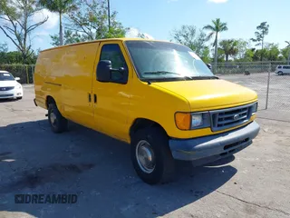 2007 Ford Econoline Cargo z VIN 1FTNS24W47DA24671, wystawiony jako IAAI lot #42118039 z przebiegiem 308 380 mil mil oraz . Historia ofert i sprzedaży dostępna na DreamBid. Obrazek 1.