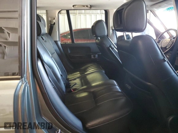 2007 Land Rover Range Rover SC z VIN SALMF13447A247281, wystawiony jako Copart lot #88416335 z przebiegiem Nie podano mil oraz Szkoda całkowita • Salvage title. Historia ofert i sprzedaży dostępna na DreamBid. Obrazek 11.