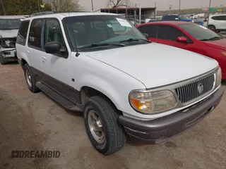 1997 Mercury Mountaineer z VIN 4M2DU55P3VUJ14884, wystawiony jako IAAI lot #41795824 z przebiegiem 111 492 mil mil oraz . Historia ofert i sprzedaży dostępna na DreamBid. Obrazek 1.