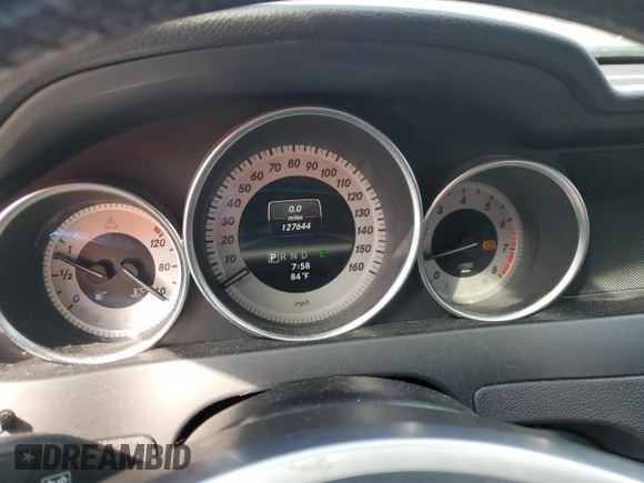 2013 Mercedes-Benz C 250 z VIN WDDGJ4HB5DF967737, wystawiony jako Copart lot #57278155 z przebiegiem 127 644 mil mil oraz Nie do naprawy • Non repairable. Historia ofert i sprzedaży dostępna na DreamBid. Obrazek 9.