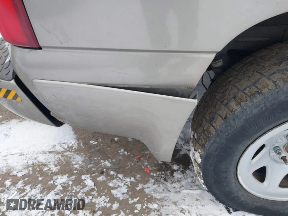 2001 GMC Yukon Denali z VIN 1GKEK63U21J222783, wystawiony jako IAAI lot #41443565 z przebiegiem Nie podano mil oraz . Historia ofert i sprzedaży dostępna na DreamBid. Obrazek 12.