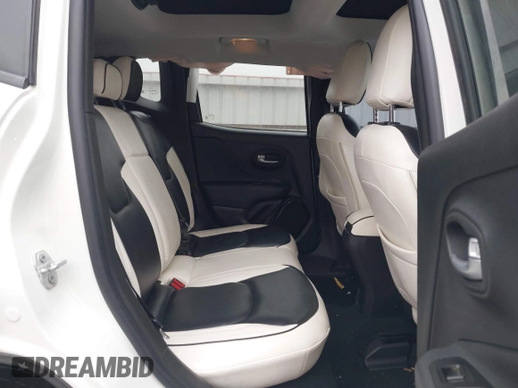 2017 Jeep Renegade Latitude with VIN ZACCJBBB3HPE71456, listed as a IAAI auction lot 41202372 with 72,552 mi miles. Bid and sale history available at carsss.com. Image 8.