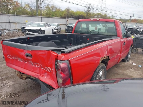 2004 Chevrolet Silverado 1500 Work Truck with VIN 1GCEC14X64Z232646, listed as a IAAI auction lot 40932577 with 267,728 mi miles. Bid and sale history available at carsss.com. Image 4.