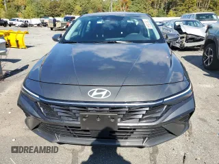 2024 Hyundai Elantra SEL with VIN KMHLS4DG4RU711952, listed as a Copart auction lot 75515304 with 7,411 mi miles and Salvage Title. Bid and sale history available at carsss.com. Image 5.