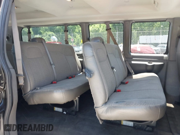 2018 Chevrolet Express Passenger LT with VIN 1GAZGPFG2J1320909, listed as a IAAI auction lot 42332001 with 89,732 mi miles and . Bid and sale history available at DreamBid. Image 8.