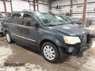 2014 Chrysler Town & Country Touring z VIN 2C4RC1BG4ER158210, wystawiony jako IAAI lot #41669000 z przebiegiem 221 734 mil mil oraz . Historia ofert i sprzedaży dostępna na DreamBid. Obrazek 1.