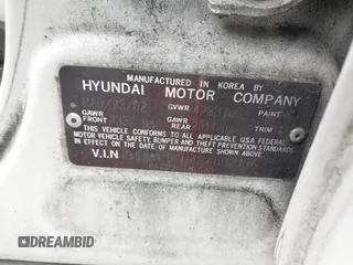 2002 Hyundai Sonata GLS with VIN KMHWF35H42A652136, listed as a IAAI auction lot 41313194 with 184,998 mi miles. Bid and sale history available at carsss.com. Image 9.