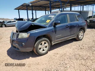 2016 Jeep Compass Latitude z VIN 1C4NJCEAXGD735156, wystawiony jako Copart lot #56607755 z przebiegiem 163 996 mil mil oraz Szkoda całkowita • Salvage title. Historia ofert i sprzedaży dostępna na DreamBid. Obrazek 1.
