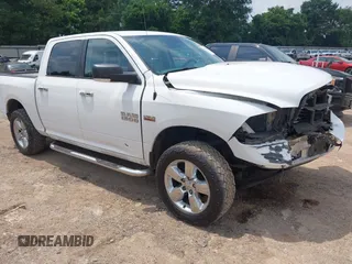 2016 Ram 1500 Big Horn z VIN 1C6RR7LT9GS130411, wystawiony jako IAAI lot #42391382 z przebiegiem 214 975 mil mil oraz . Historia ofert i sprzedaży dostępna na DreamBid. Obrazek 1.