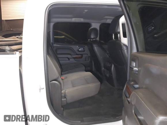 2018 GMC Sierra 1500 SLE z VIN 3GTU2MEC5JG104843, wystawiony jako IAAI lot #42447744 z przebiegiem 136 874 mil mil oraz . Historia ofert i sprzedaży dostępna na DreamBid. Obrazek 8.