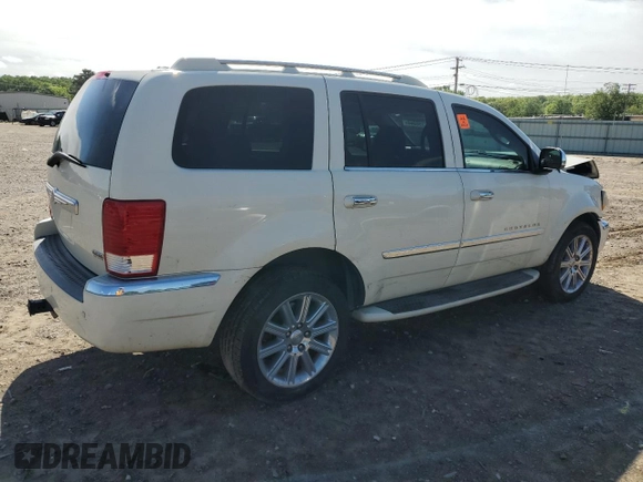 2008 Chrysler Aspen Limited z VIN 1A8HW58208F154083, wystawiony jako Copart lot #53396665 z przebiegiem 138 181 mil mil oraz Szkoda całkowita • Salvage title. Historia ofert i sprzedaży dostępna na DreamBid. Obrazek 3.